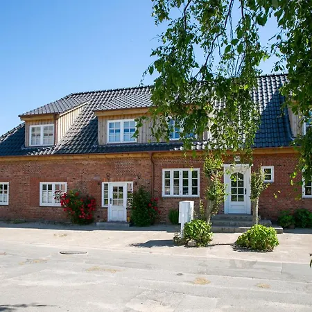 Toewerland Daire Oevenum